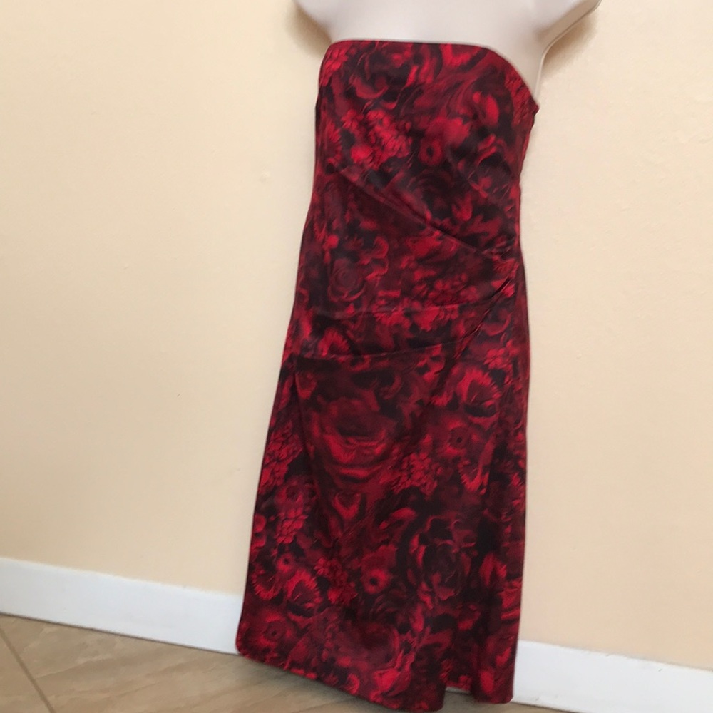 Ann Taylor size 6 strapless red dress